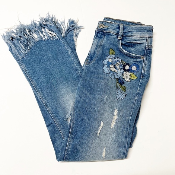 Zara Trafaluc Denimwear Womens High Rise Embroidered Frayed Ankle Jean Sz 2 - Picture 1 of 9